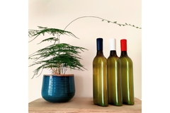 Packamama’s eco-flat wine bottles.